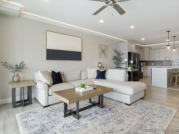 5th image of 1065 Topsider Ln #307
