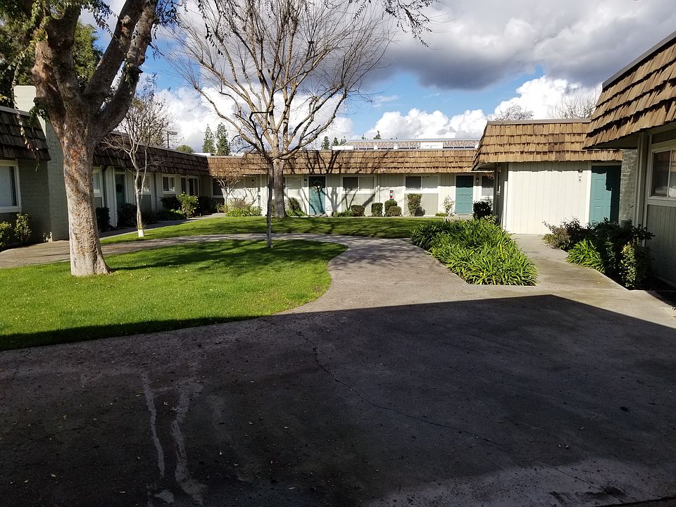1st image of 4915 N Crystal Ave #B