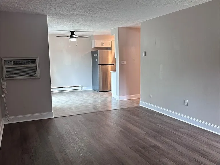 335 Village Blvd N — Photo 16