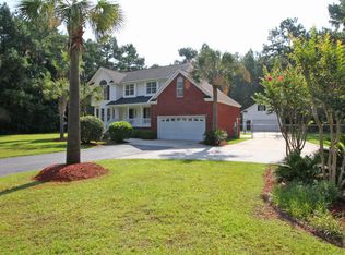 1812 Cainhoy Rd, Huger, SC 29450