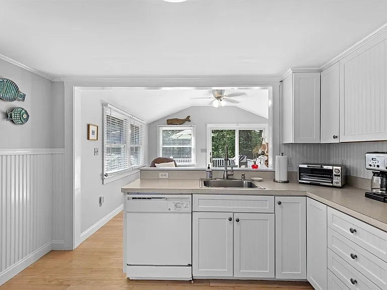 37 John Alden Rd #37 — Photo 7