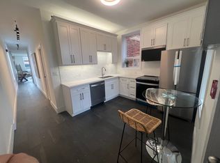 307 Barton St E #5, Hamilton, ON L8L 2X4