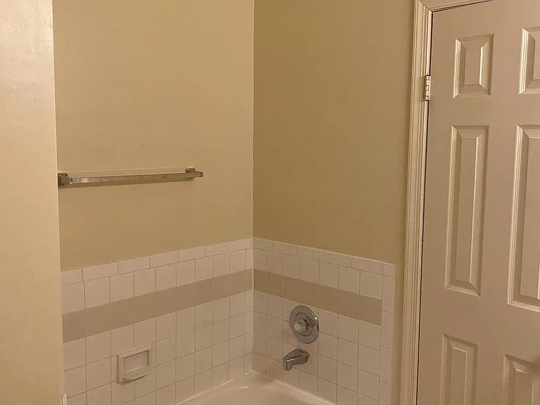 5623 Gresham Ln — Photo 24
