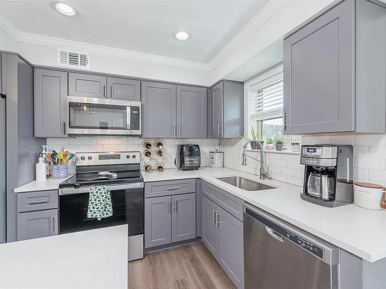 5076 Matilda St #227 — Photo 5