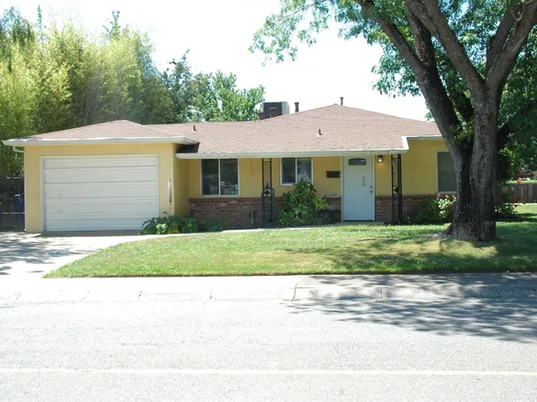 2400 Fernandez Dr, Sacramento, CA 95822