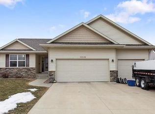 1512 Prairie Rose Dr SW, Cedar Rapids, IA 52404