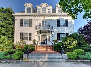 61 Cooke St, Providence, RI 02906