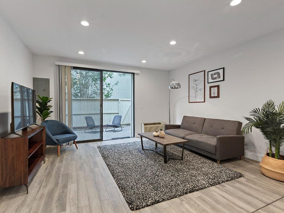 1st image of 3037 Kaiser Dr Unit C