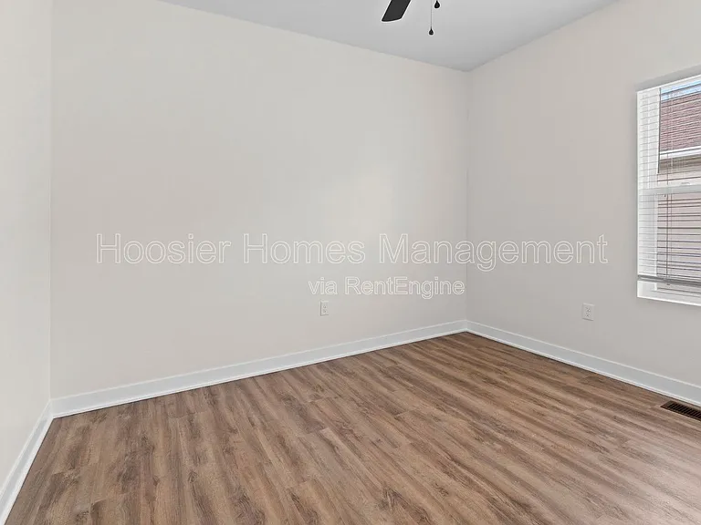4448 Evanston Ave #B — Photo 8