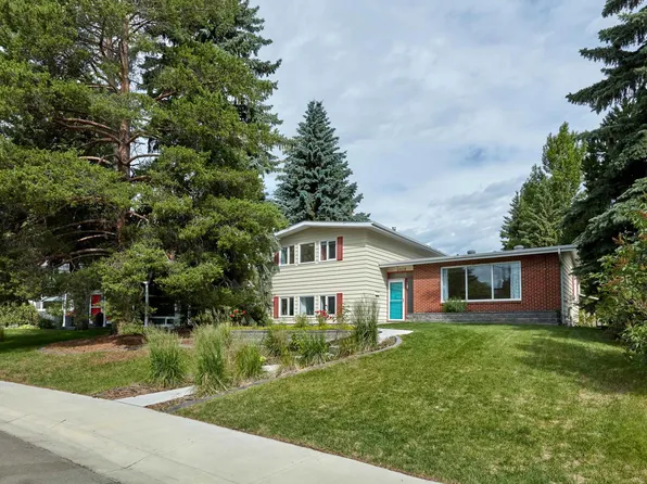 6628 124th St NW, Edmonton, AB T6H 3V3