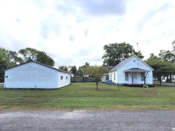 1101 S Cherry St, Centralia, IL 62801