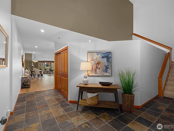 2nd image of 526 1st Avenue S #527