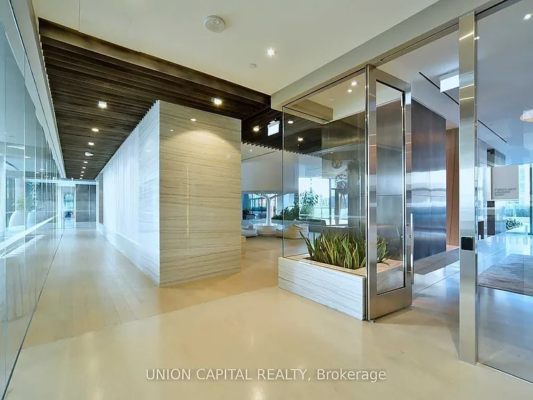100 Harbour St #4307 — Photo 3