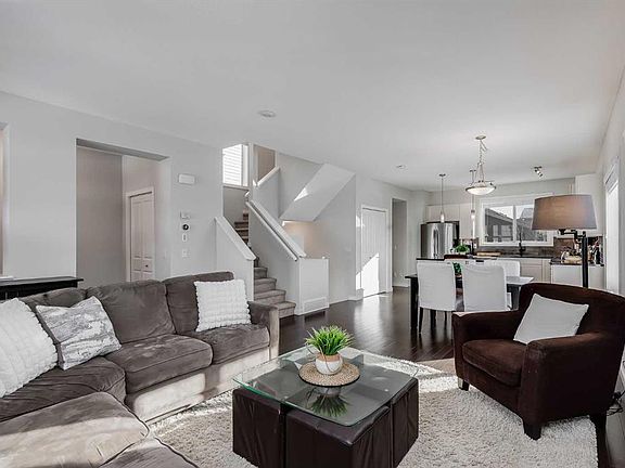 4th image of 114 NW Skyview Springs Rise NE