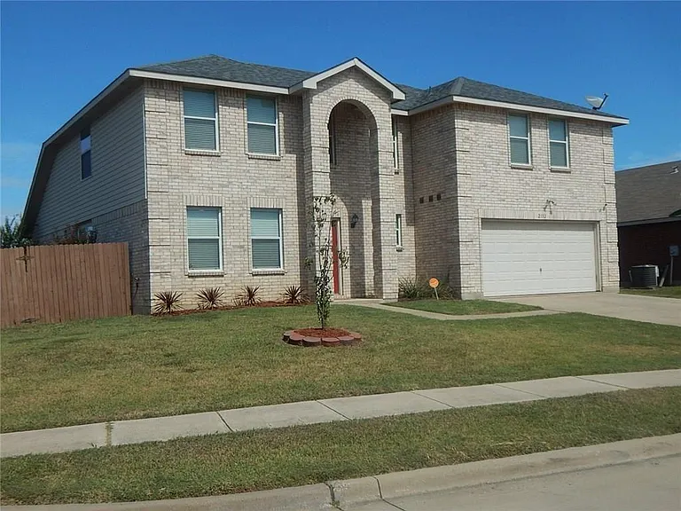2152 Zion Hl — Photo 1