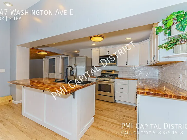247 Washington Ave E — Photo 2