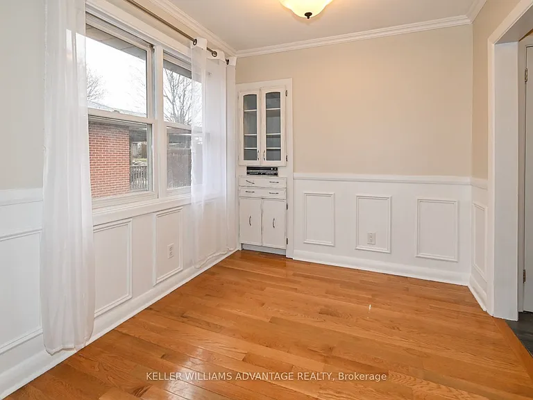 936 Somerville St — Photo 10
