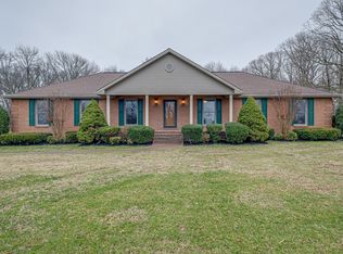 2755 Logan Rd, Greenbrier, TN 37073