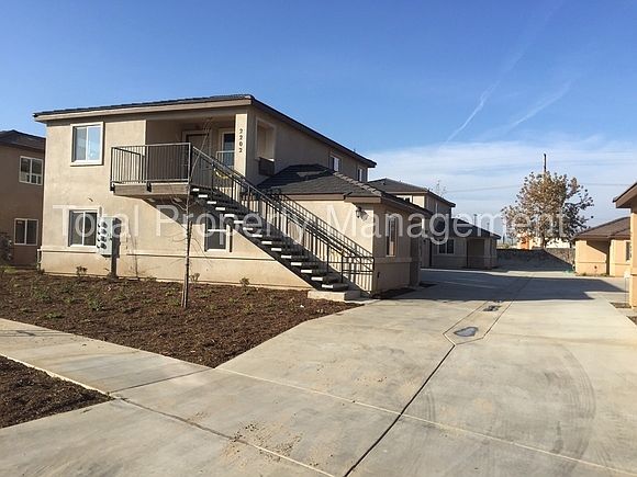 1st image of 2206 W Lark Ave