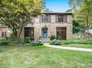1041 Plymouth Ave SE, Grand Rapids, MI 49506