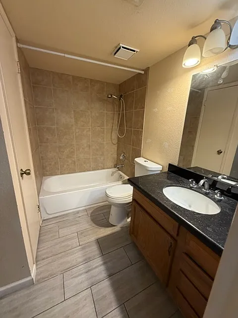 3 bed, 1092 sqft, $1,795 — Photo 4