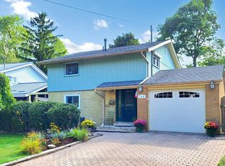 102 Botany Hill Rd, Toronto, ON M1G3K7