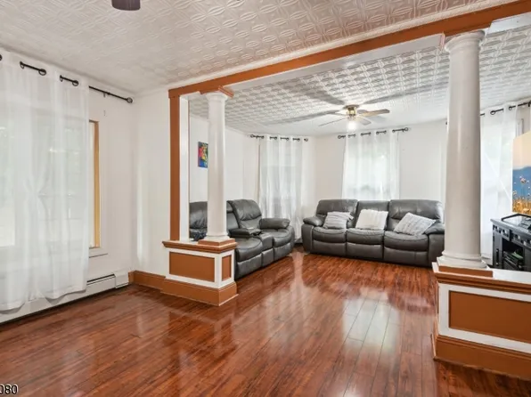 94 Rockland St, Paterson City, NJ 07501