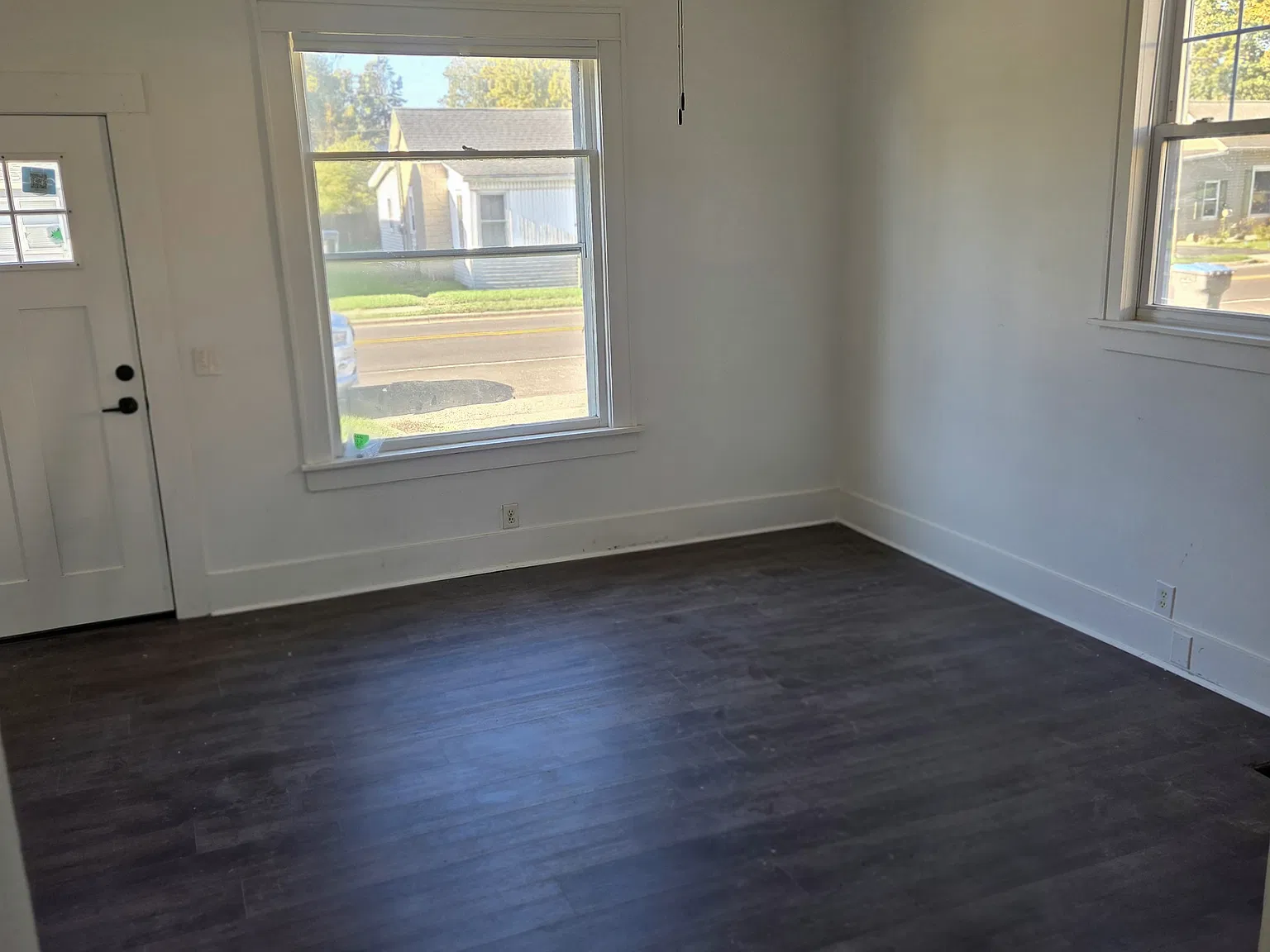 3 bed, $1,400 — Photo 4