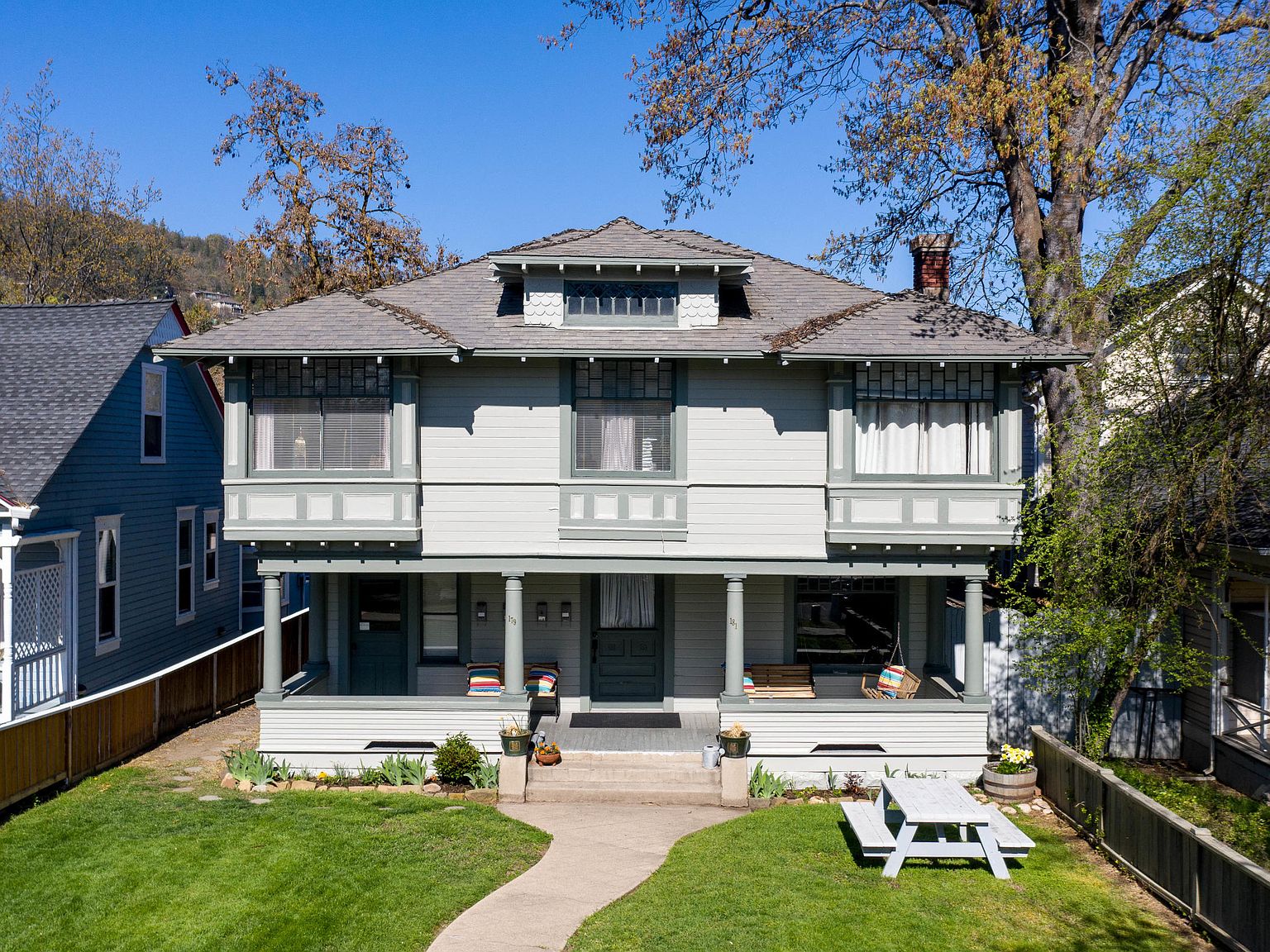 181 Oak St Ashland Or 97520 Mls 220120598 Zillow