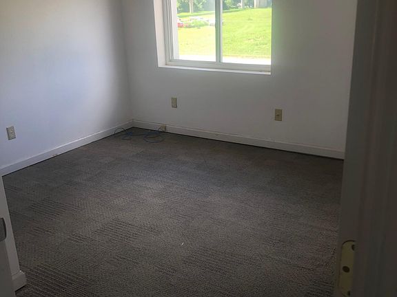 3rd image of 6101 County Road 107 Ste 1