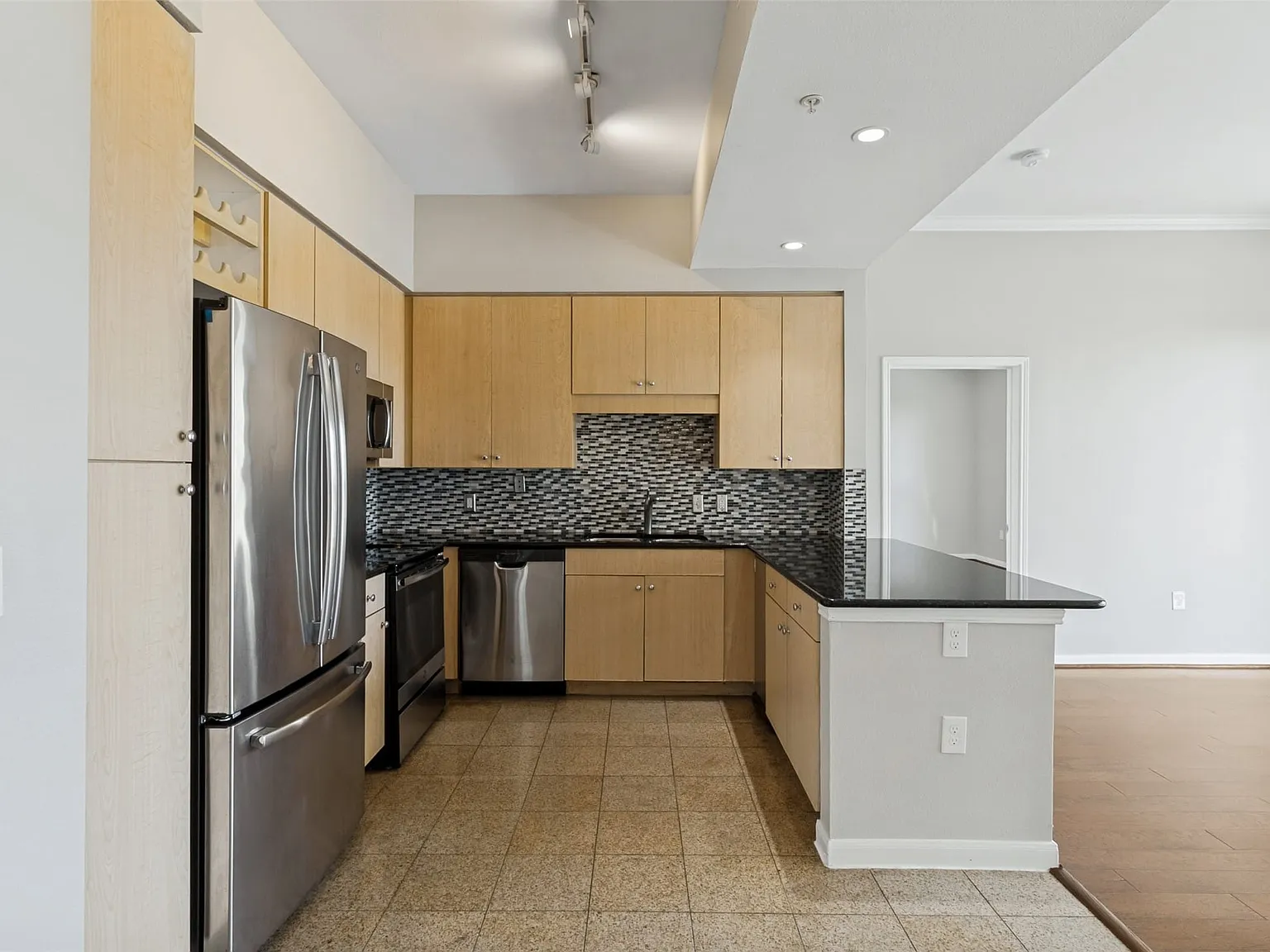 2 bed, 2.0 bath, 1254 sqft, $2,900 — Photo 4