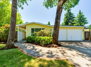1523 Larkspur Loop, Eugene, OR 97401