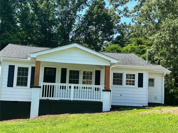 215 Holleman St, Seneca, SC 29678