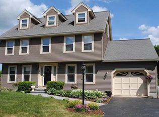 2 Fox Meadow Dr, Worcester, MA 01602