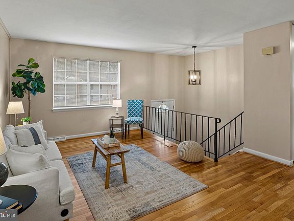 2nd image of 1527 Patuxent Manor Rd