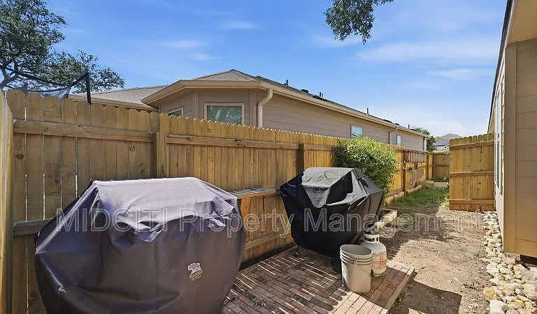 1116 River Wood — Photo 38