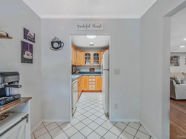 855 Skyline Dr — Photo 15