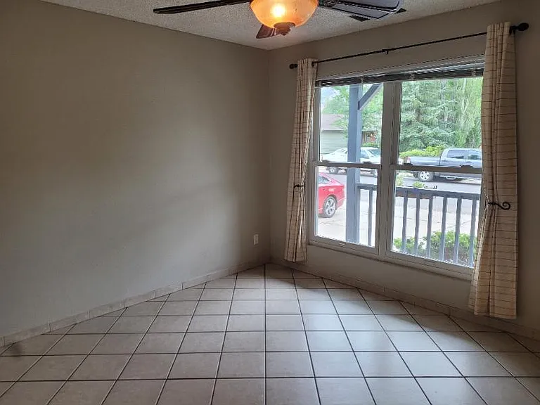 1601 N Owl Rd — Photo 22