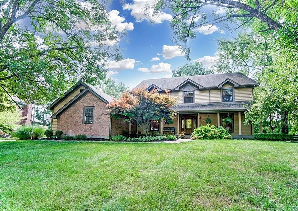 1st image of 7570 New London Cir
