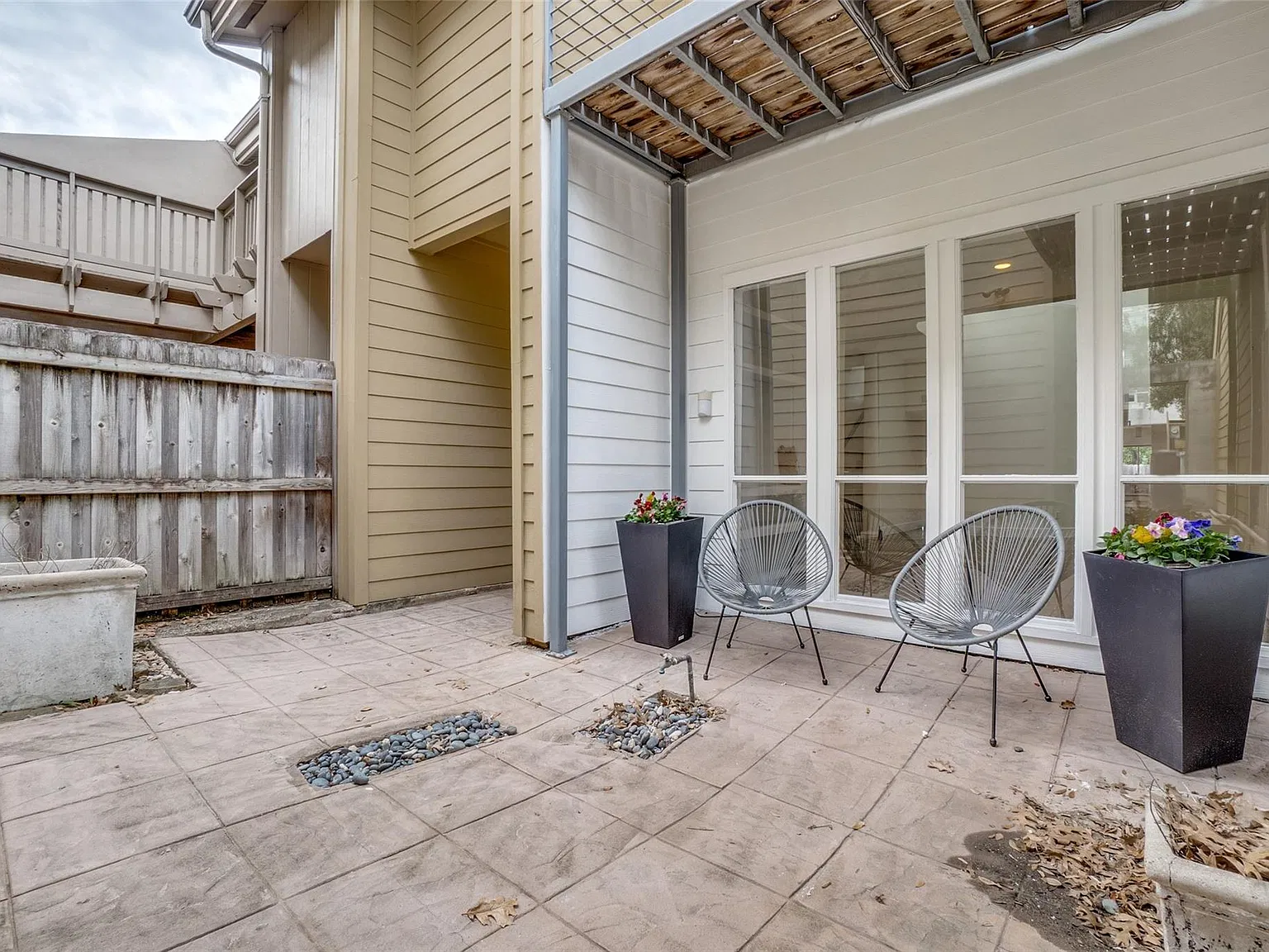 2 bed, 2.5 bath, 1652 sqft, $3,950 — Photo 1