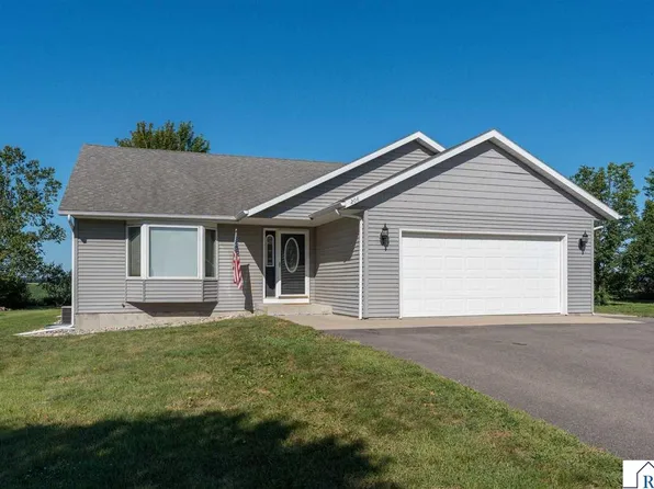 208 Middle St, Good Thunder, MN 56037