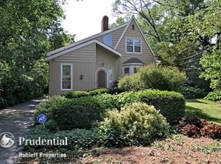 1214 N Main St, Wheaton, IL