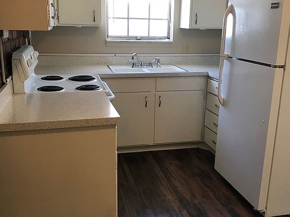 3rd image of 210 N Morse Ave APT 33