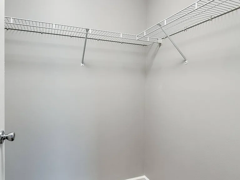 The Villas of Castleton Apartments — Photo 24