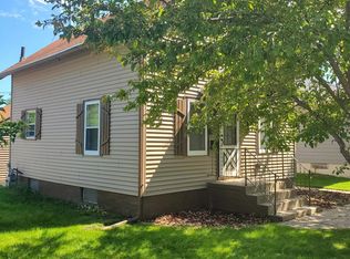 903 5th Ave NE, Aberdeen, SD 57401