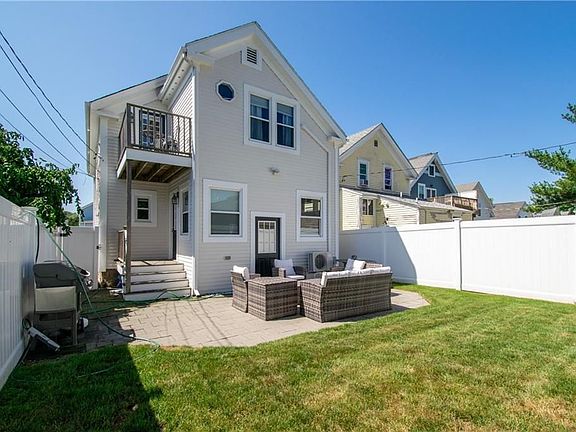 2nd image of 26 Carey St