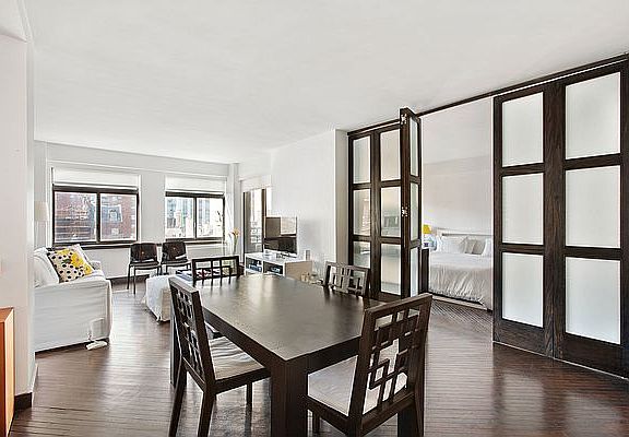 4th image of 124 E 79th St #7B