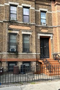 618 49th St, Brooklyn, NY, 11220