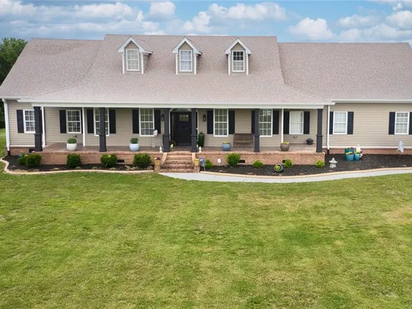 920 Beaver Dam Rd, Chesapeake, VA 23322