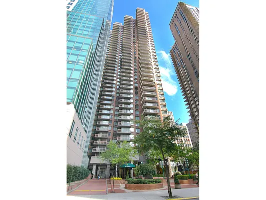 Rented by Corcoran | media 15